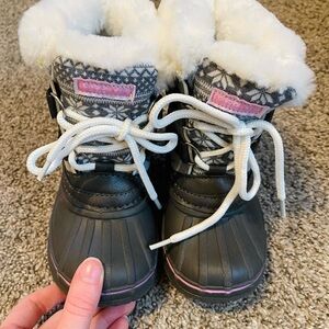 London Fog Gray and Pink Kids Winter Boots with Faux Fur Cuff